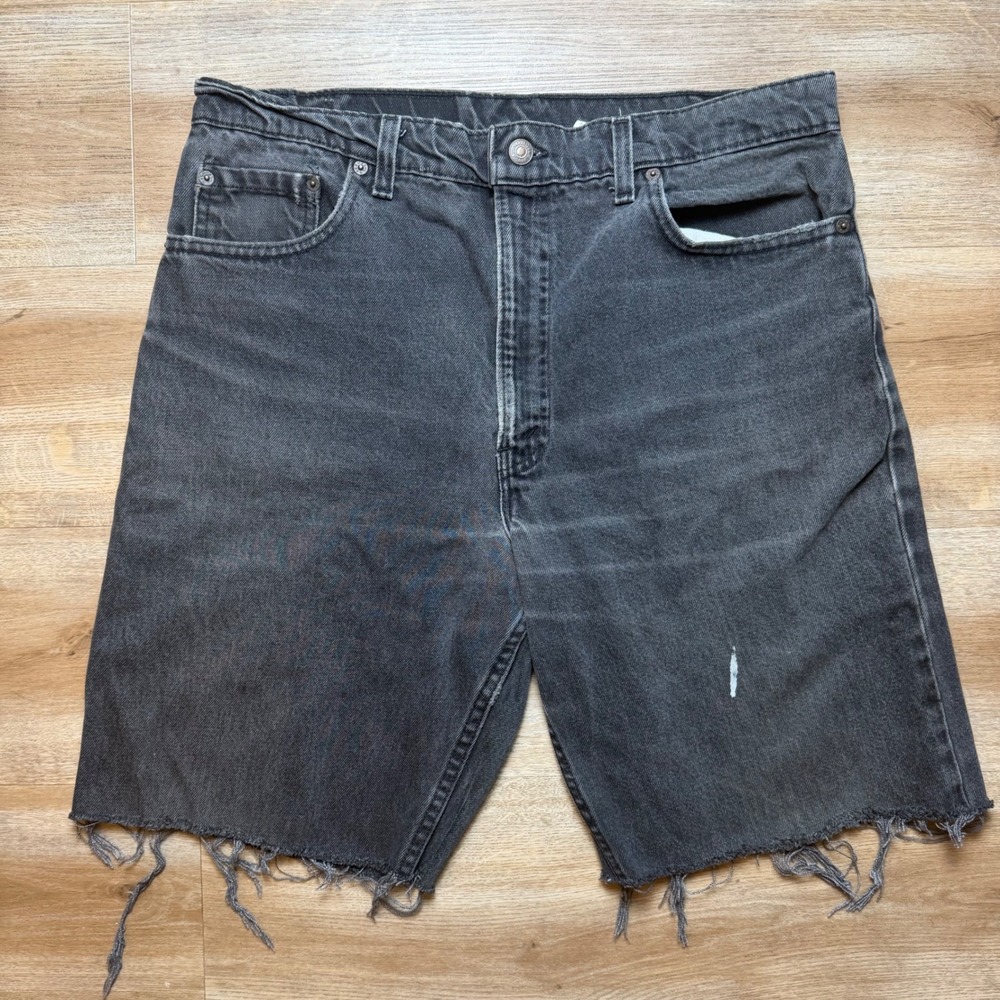 Vintage Levis 550 Cut Off Denim Shorts Mens 34 Black Relaxed Fit Distressed 90s
